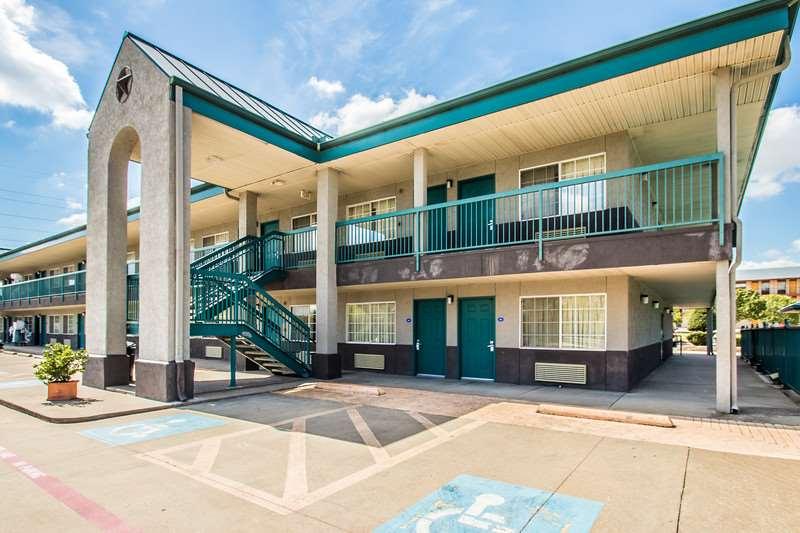 Americas Best Value Inn Fort Worth Extérieur photo