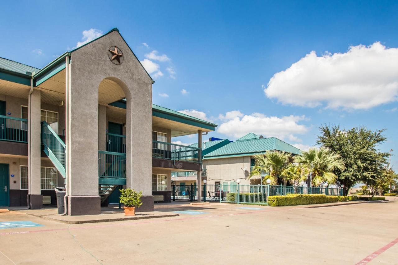 Americas Best Value Inn Fort Worth Extérieur photo