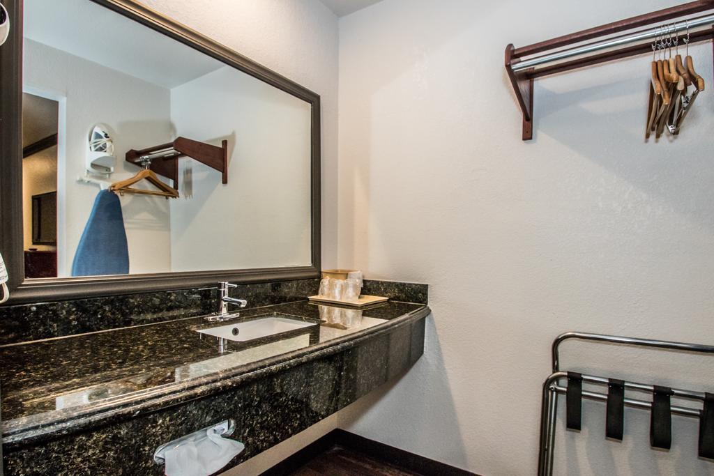 Americas Best Value Inn Fort Worth Extérieur photo