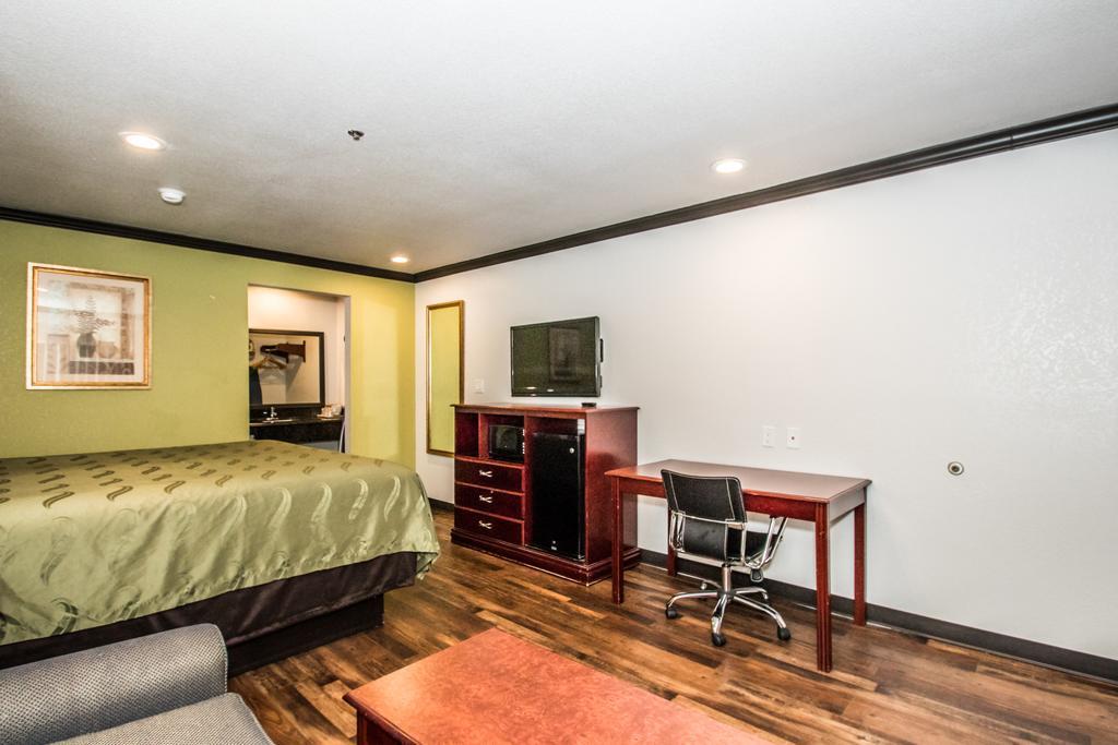 Americas Best Value Inn Fort Worth Extérieur photo