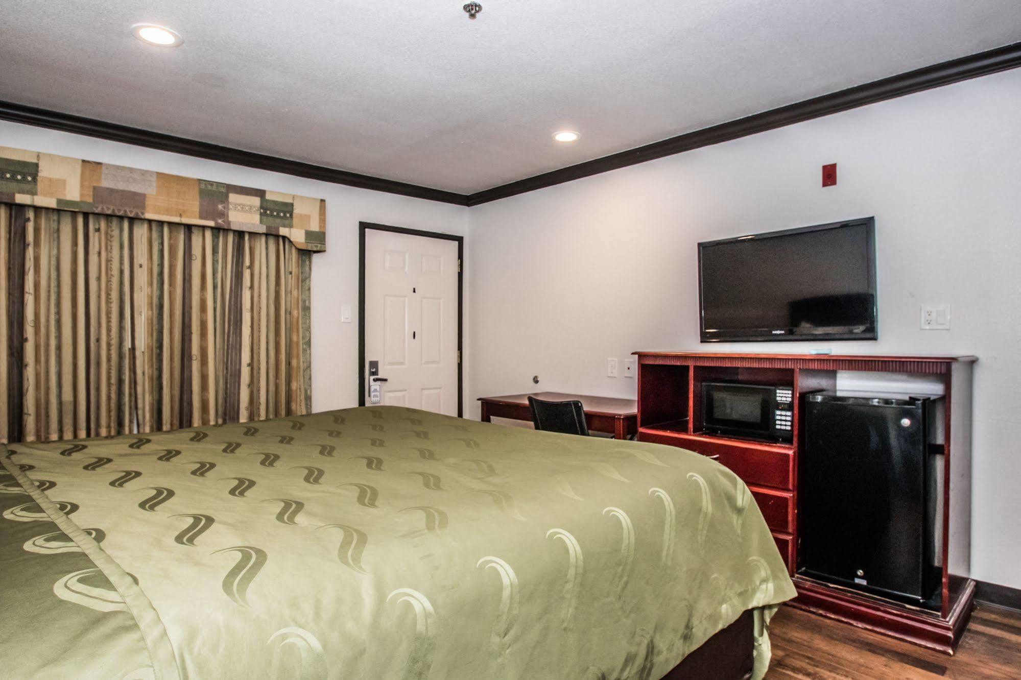 Americas Best Value Inn Fort Worth Extérieur photo
