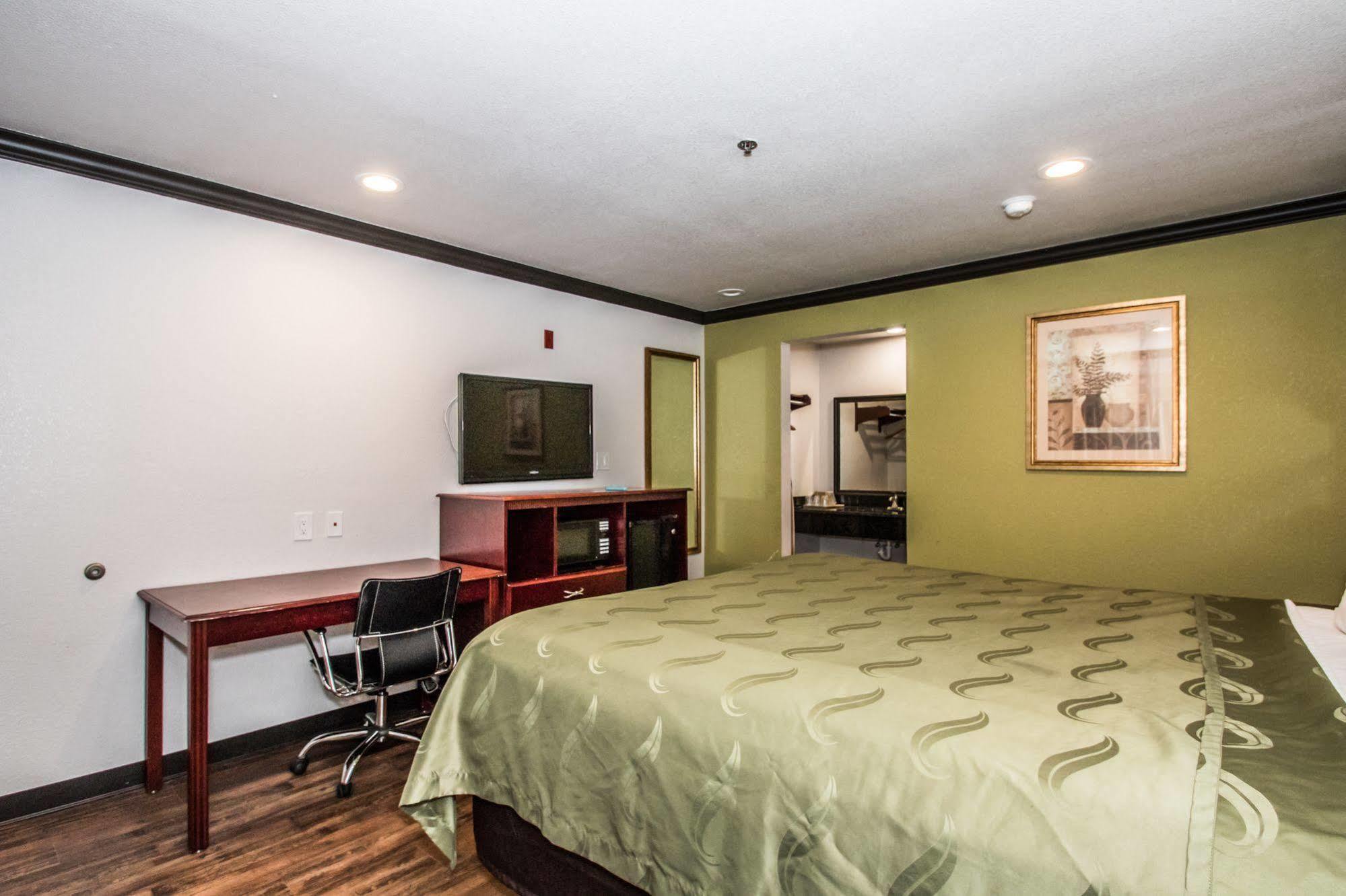 Americas Best Value Inn Fort Worth Extérieur photo