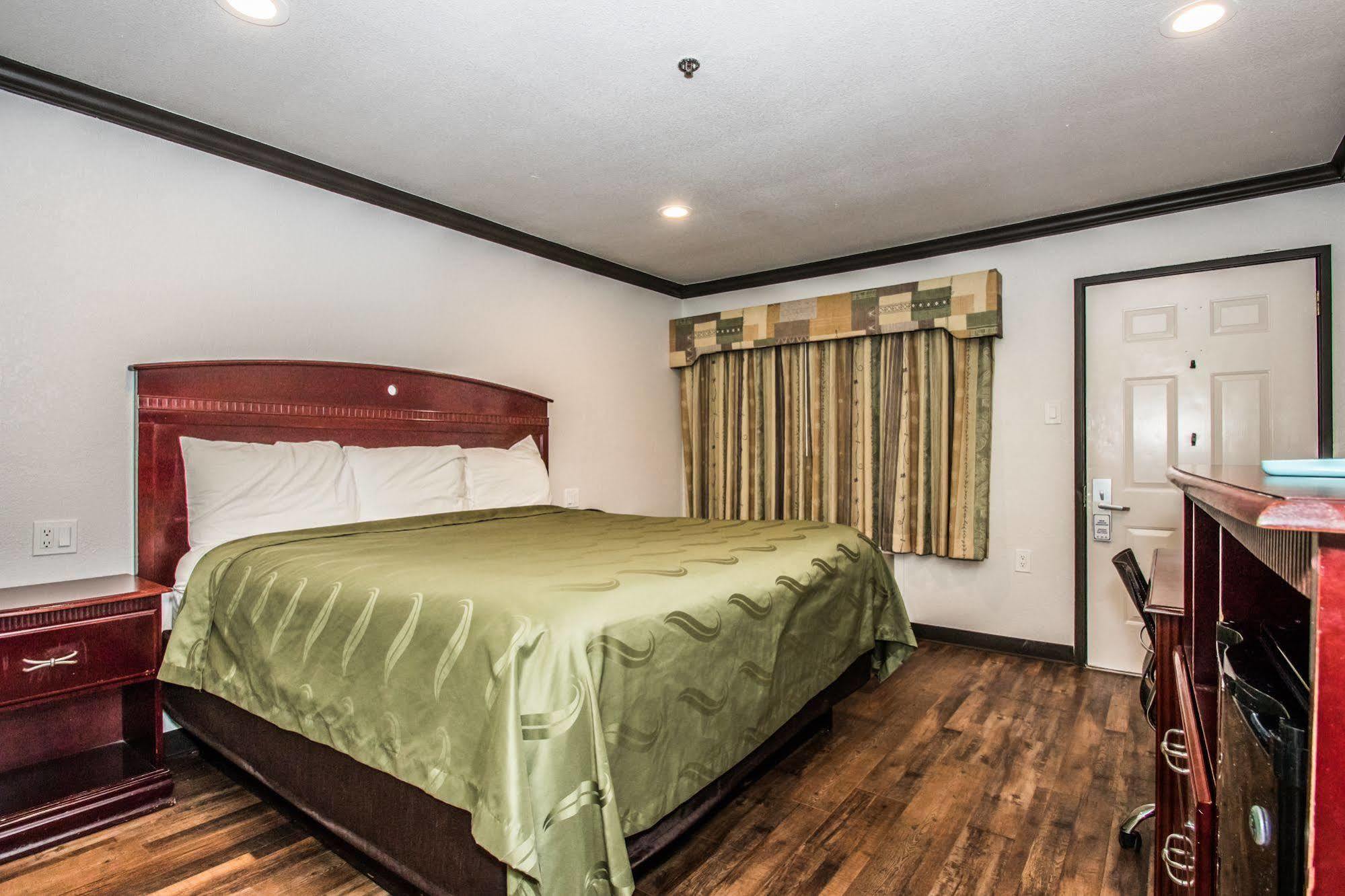 Americas Best Value Inn Fort Worth Extérieur photo